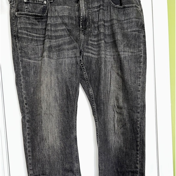 Old Navy Slim Fit Men’s Jeans - Picture 3 of 11